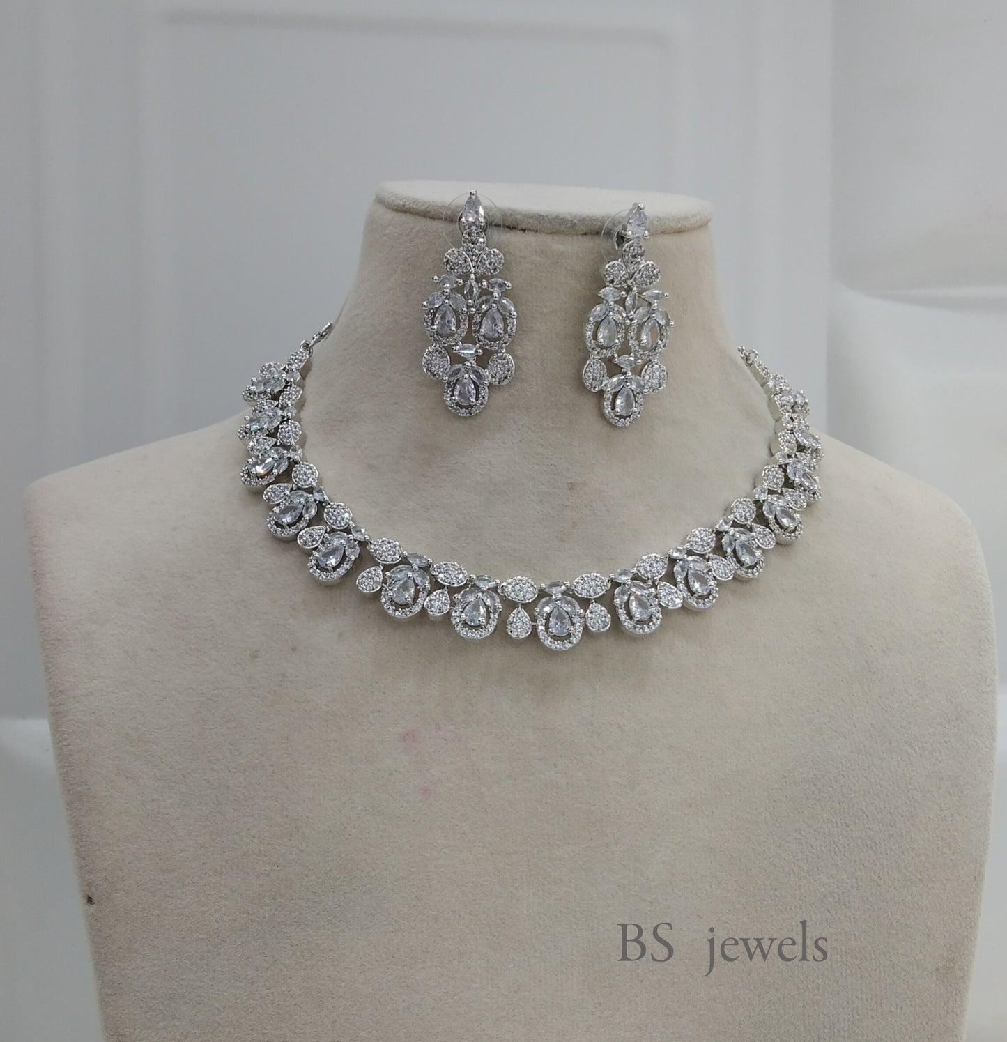 Silver American Diamond Ad Riverside Necklace Set