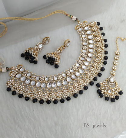 Raagavi Black Kundan Jewelry Set