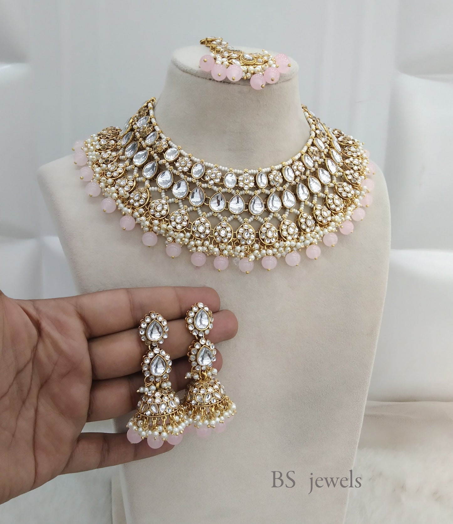 Raagavi Pink Kundan Jewelry Set