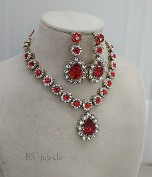 Raahi Red Kundan Jewelry Set