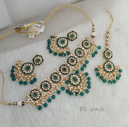 Saanvi Rama Green Kundan Jewelry Necklace Set