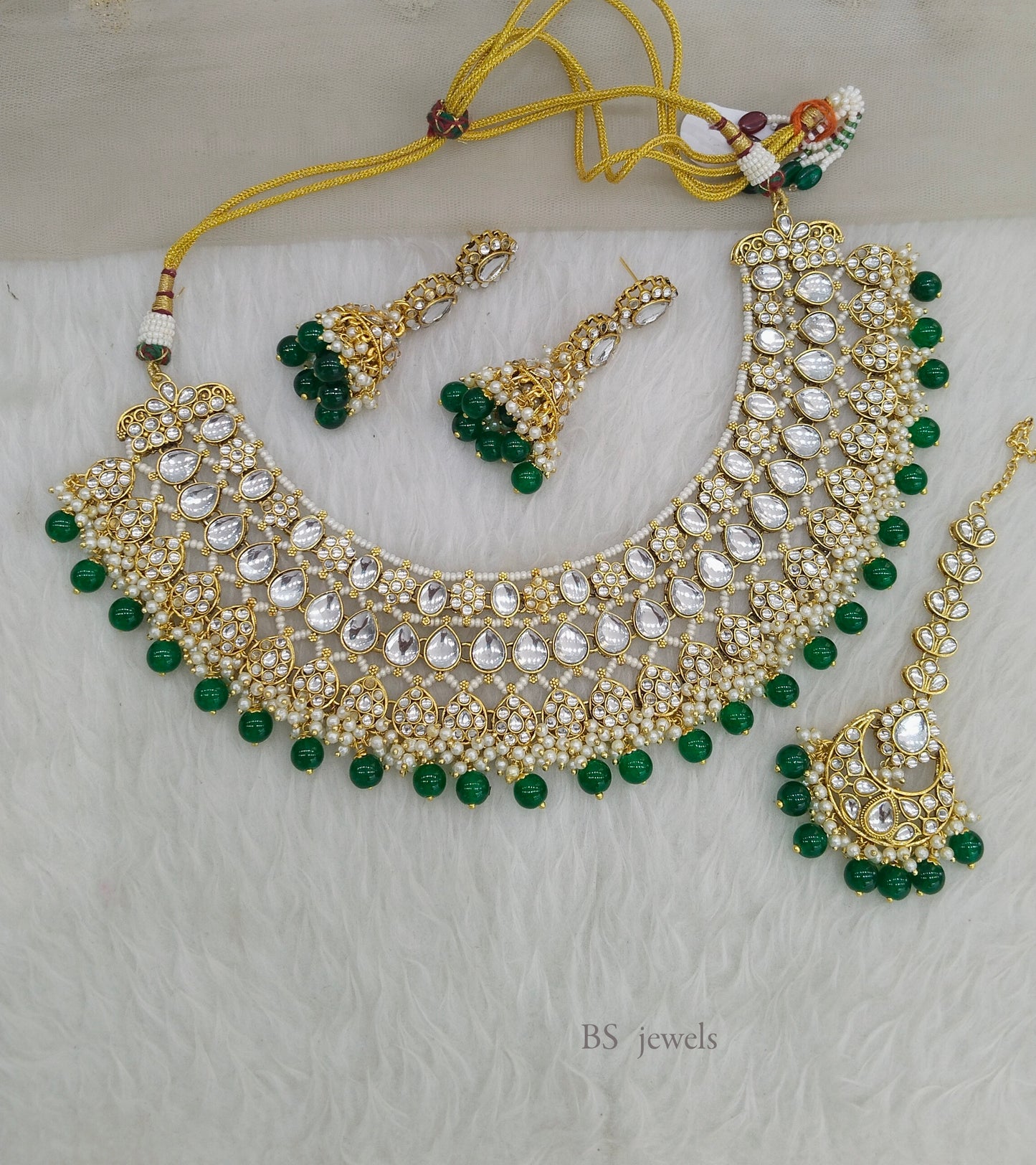 Raagavi Green Kundan Jewelry Necklace Set
