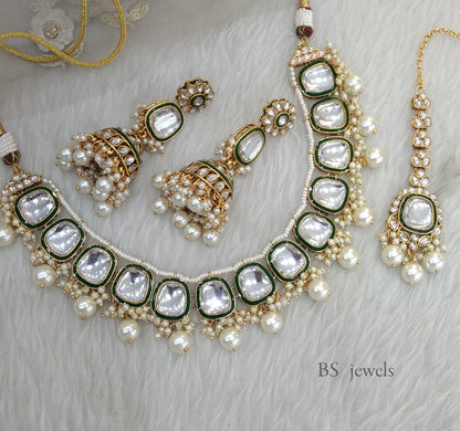 Tanu White Kundan Jewelry Set