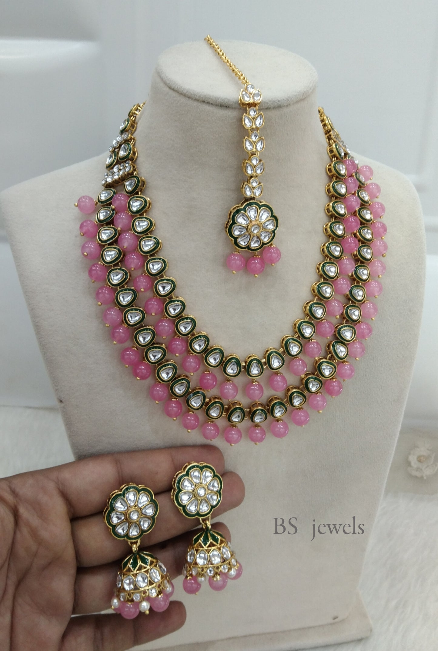 Gajri Kundan Jewelry Tishu Set