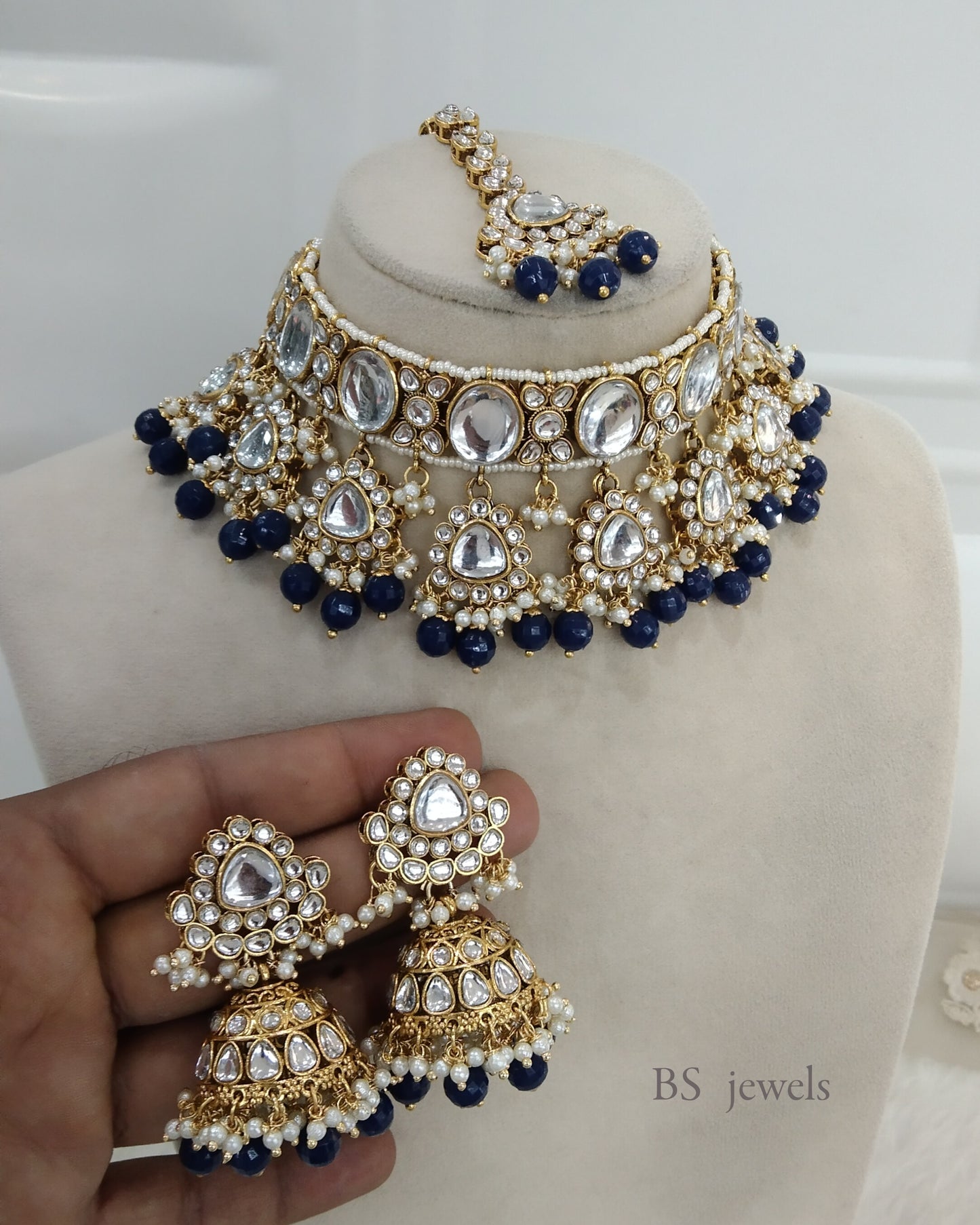 Taani  Blue Kundan Choker  set Earrings Jewelry