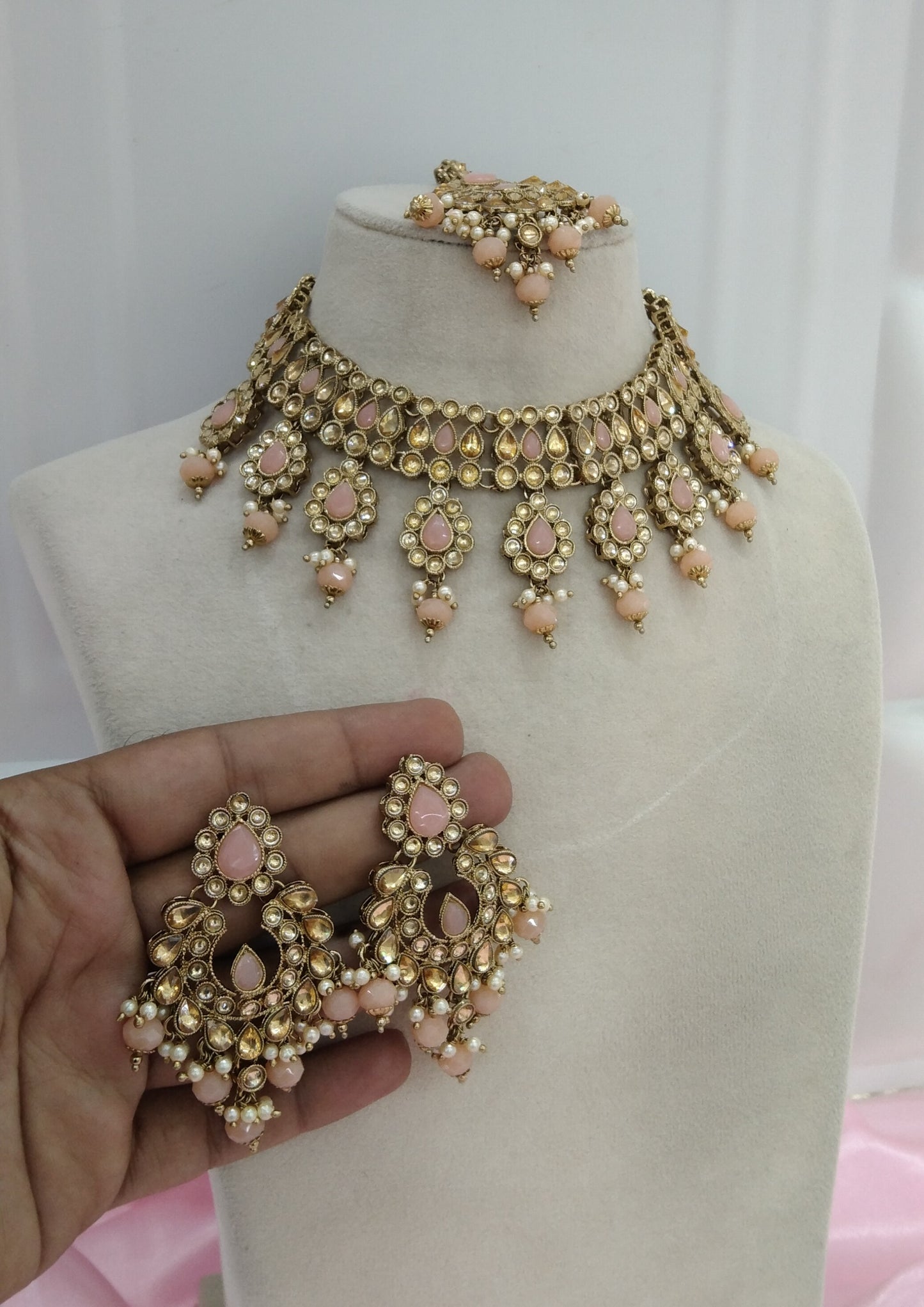 Peach Kundan Necklace Jewellery Hero  Set