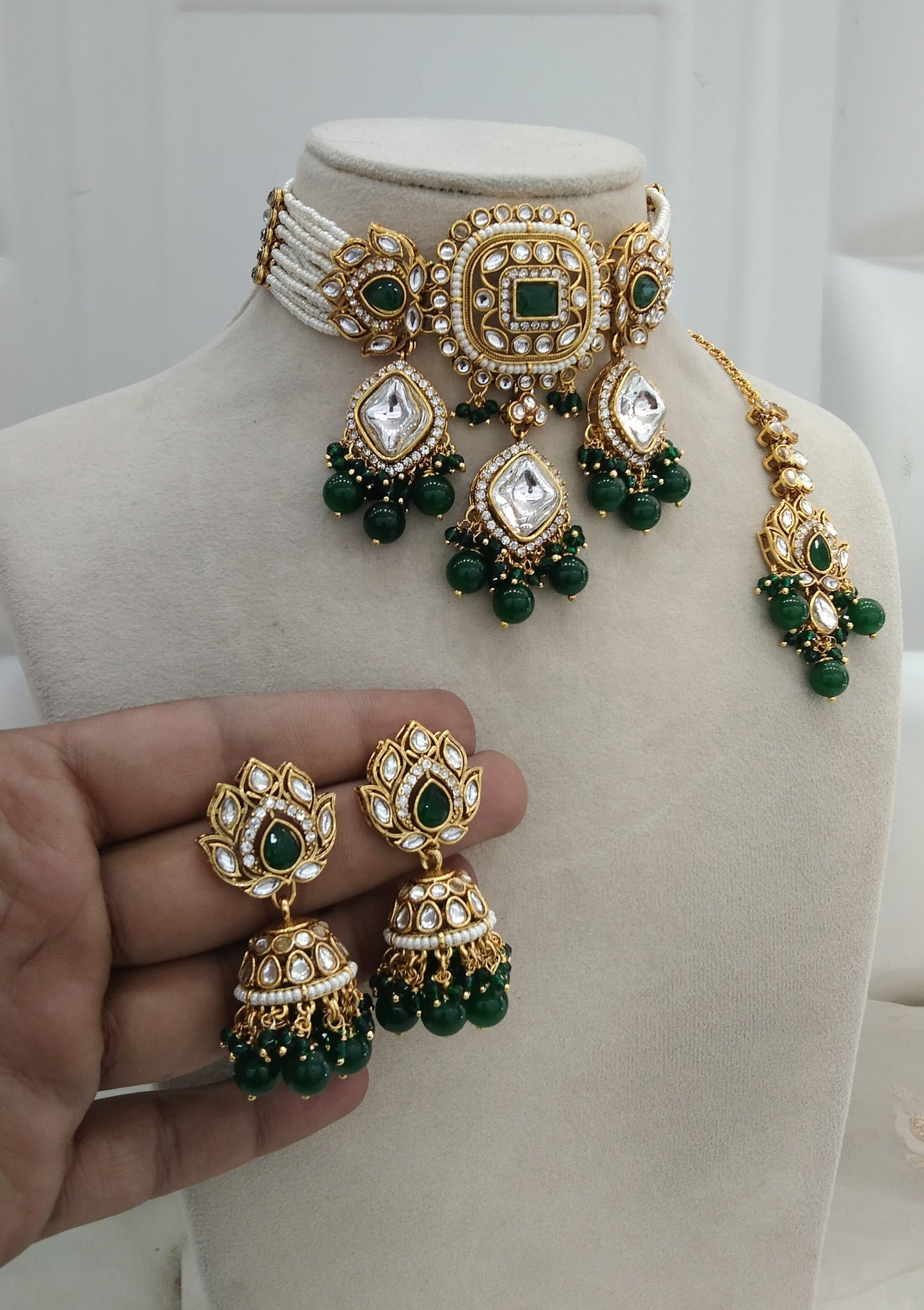 Green Kundan Choker Jewellery Hansin Set
