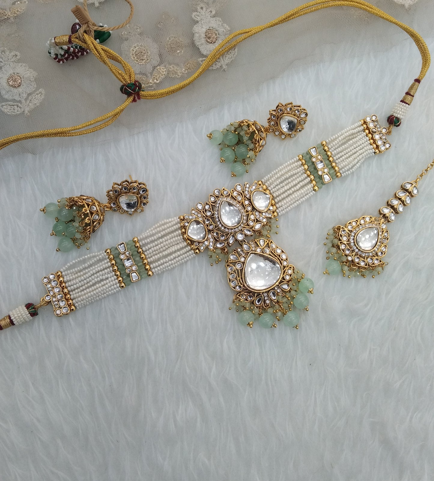 Pista Kundan Choker Jewellery Udvita Set
