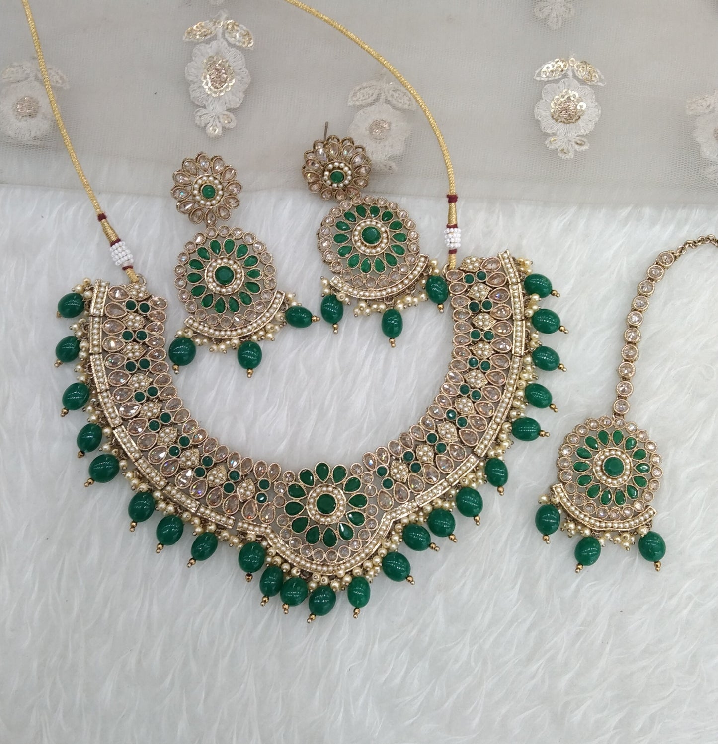 Green necklace Jewellery Cello Set