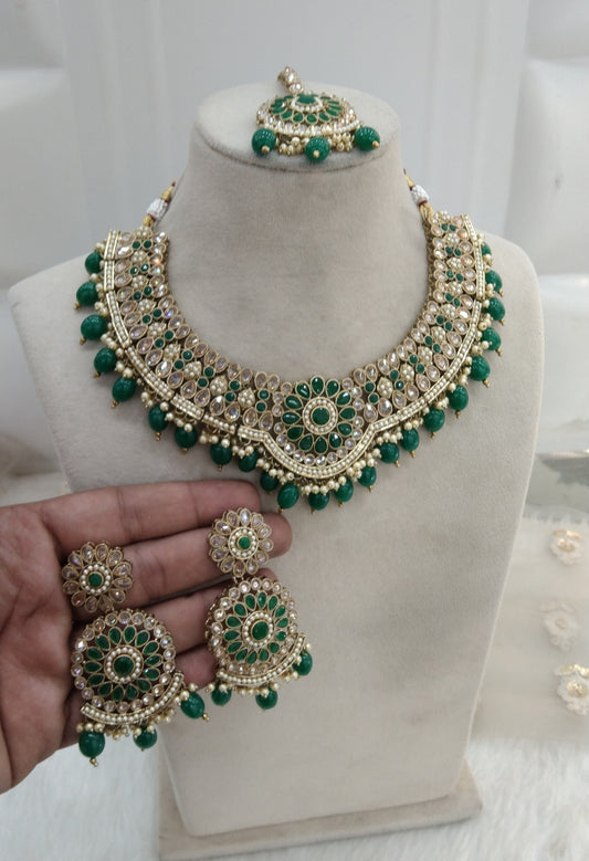 Green necklace Jewellery Cello Set