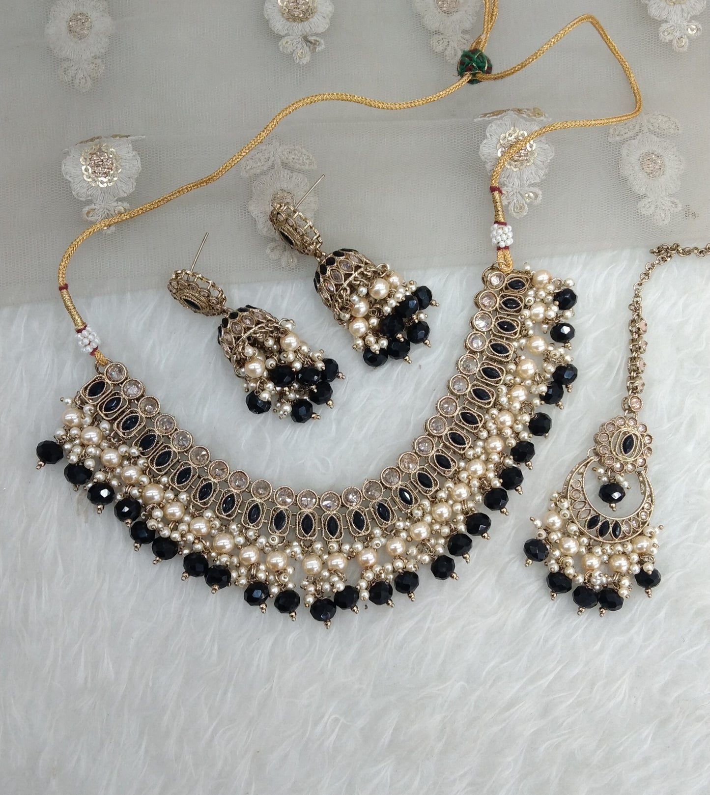 Black necklace Jewellery Anika Set
