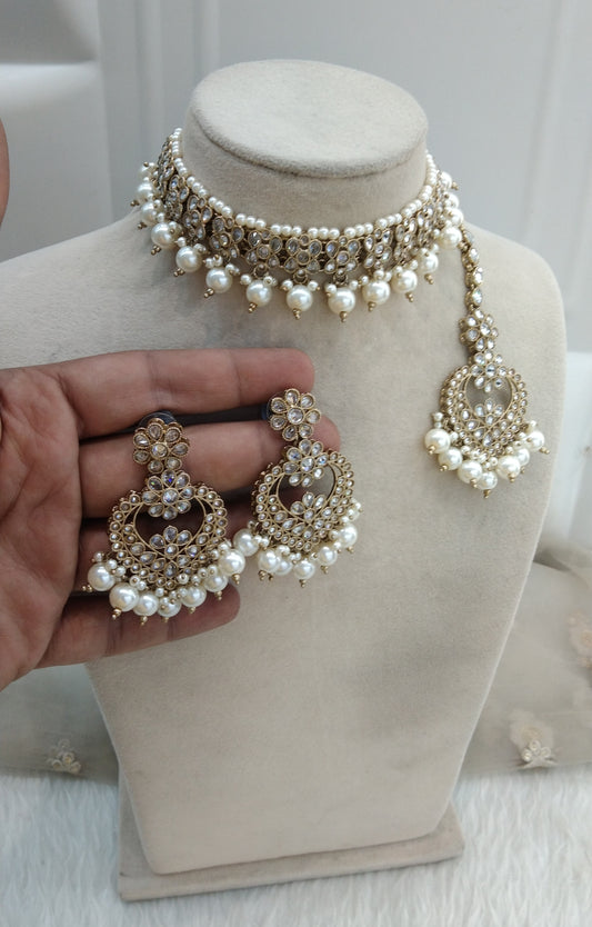Antique White Choker Jewellery Host  Set