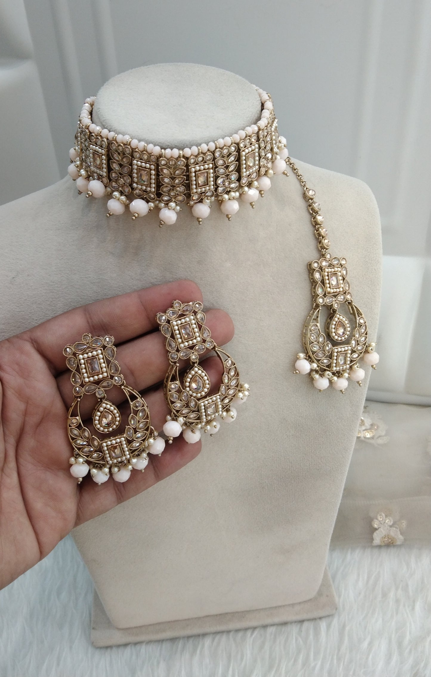 Peach Choker Jewellery Gisborne  Set