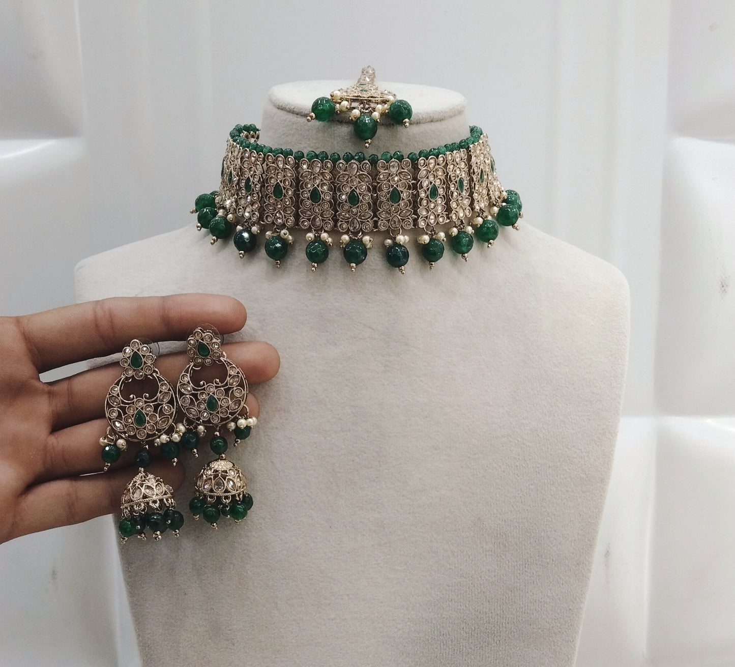 Green Choker Jewellery Learn Set