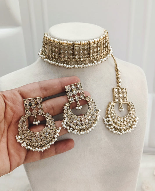 Antique Golden Choker Jewellery Sam Set
