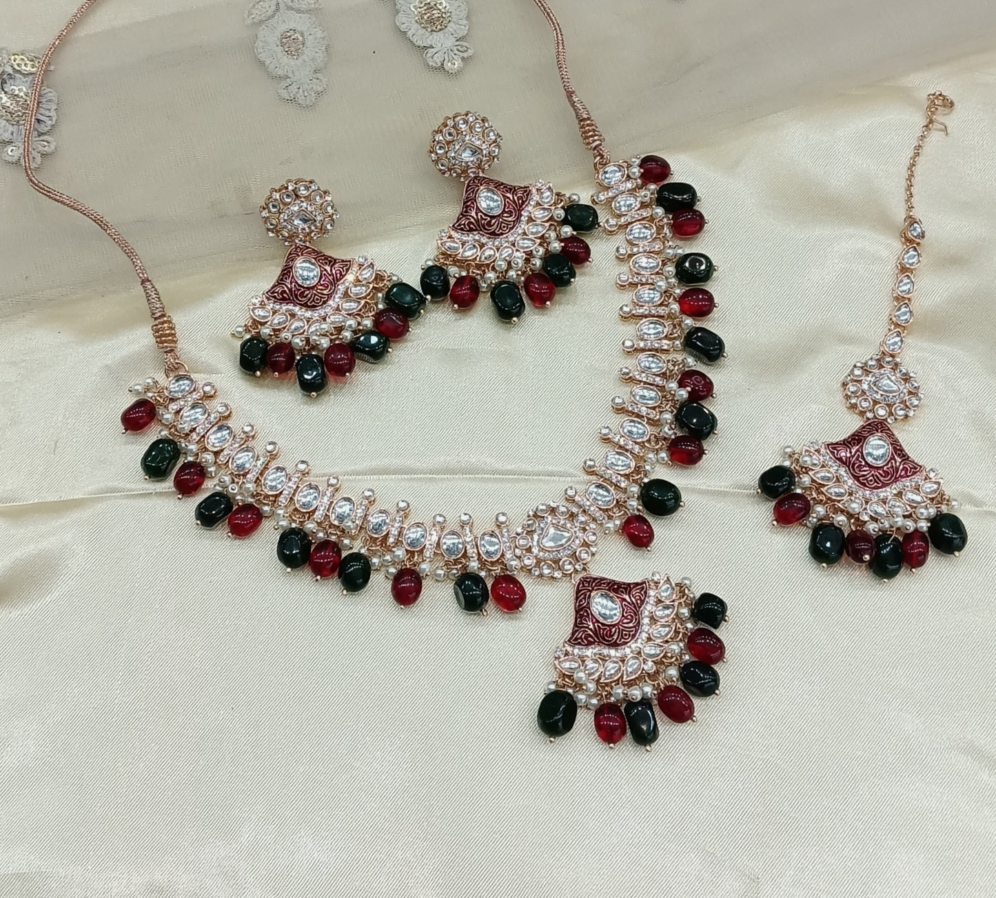 Maroon Green Kundan 21 Karet Necklace Jewellery Hipi Set