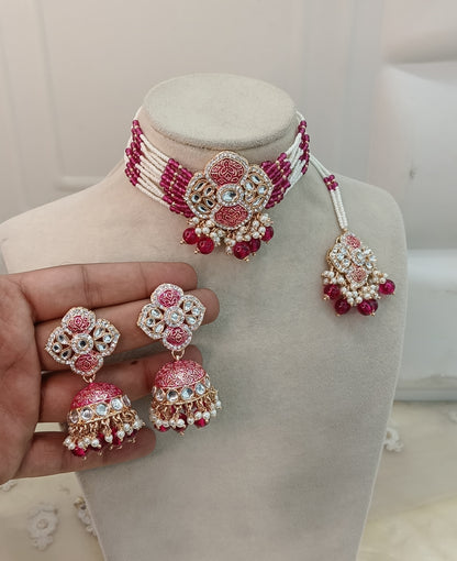 Majenta Kundan 21 Karet Choker Jewellery Hipsi Set