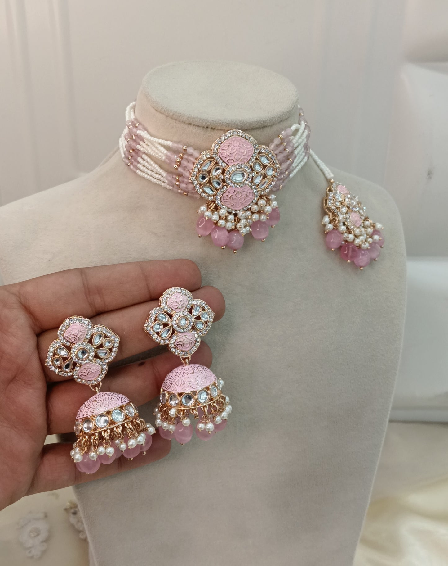 Baby Pink Kundan 21 Karet Choker Jewellery Hipsi Set