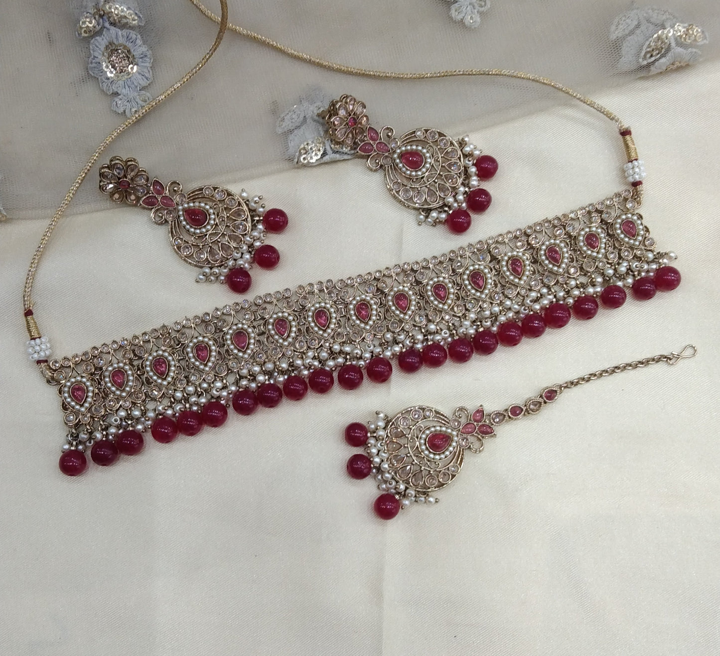 Ruby Choker Jewellery Winni Peg Set