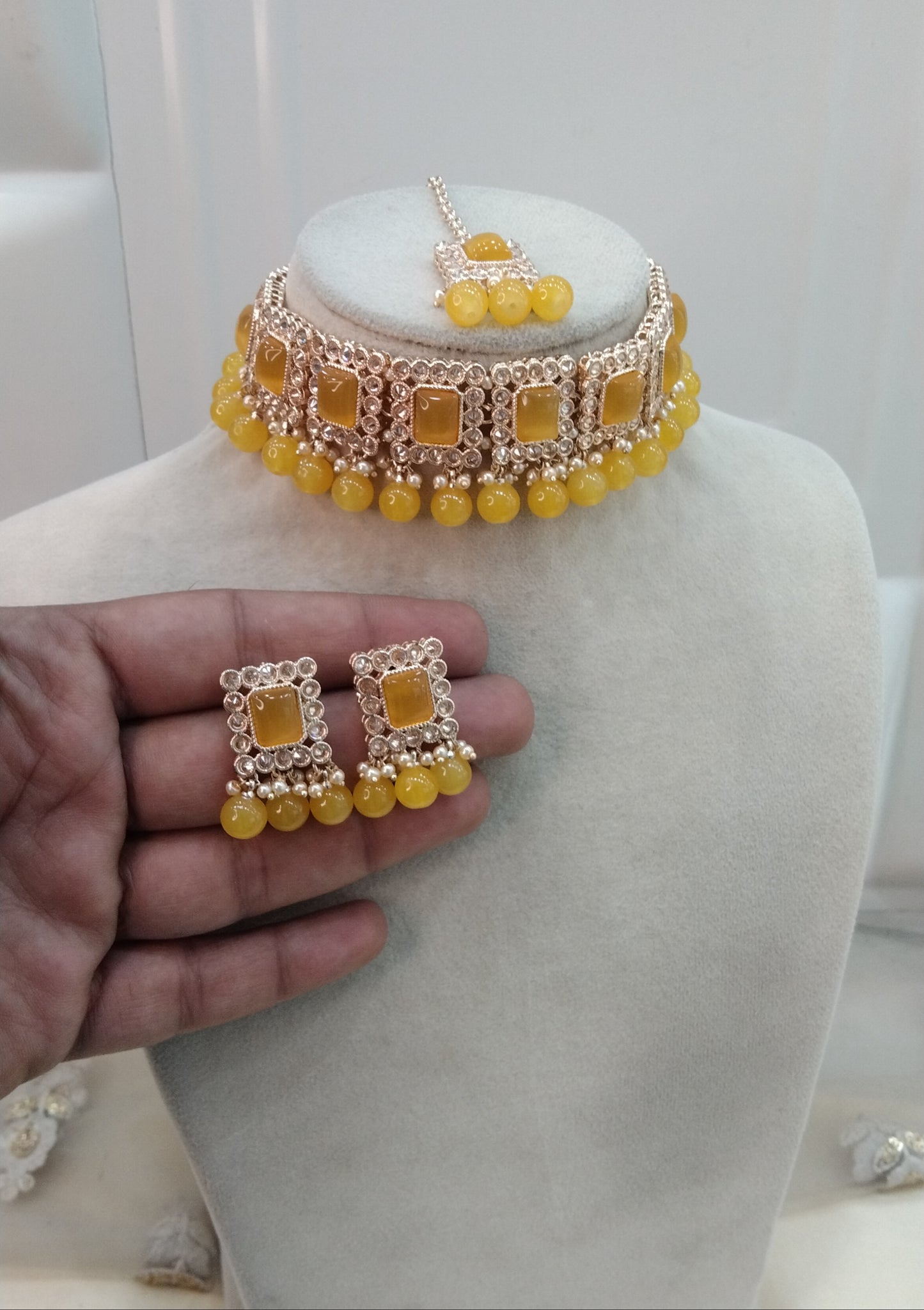 Yellow Choker Jewellery Soha Set