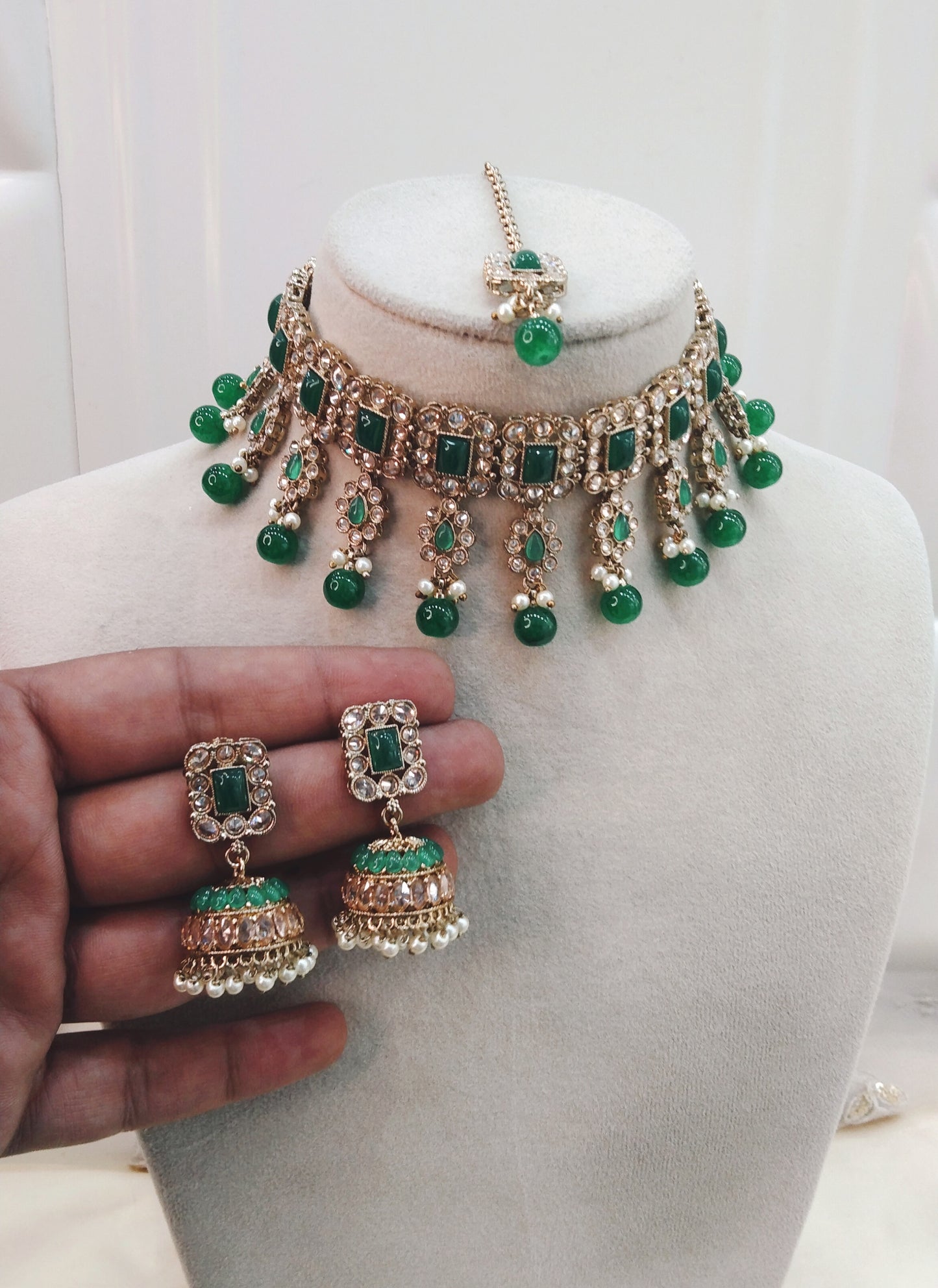 green Choker Jewellery Visalia  Set