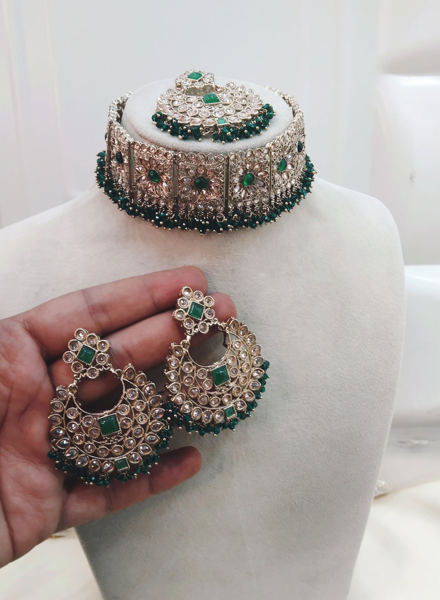 Green Choker Jewellery Shine Set