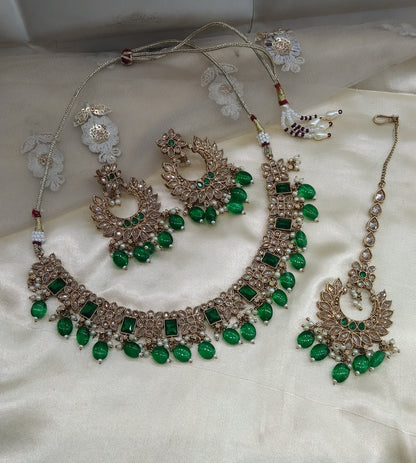 Green Necklace Jewellery Hiki Set