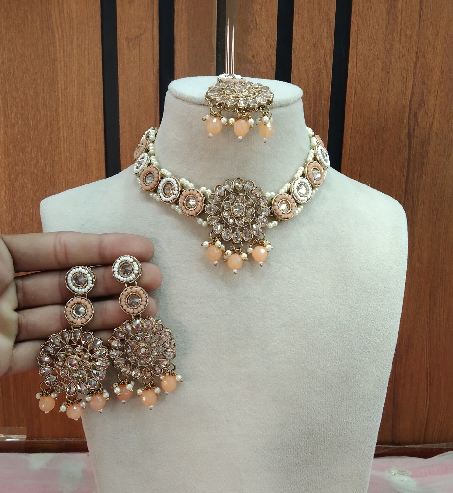 Peach Necklace Jewellery Distance Set