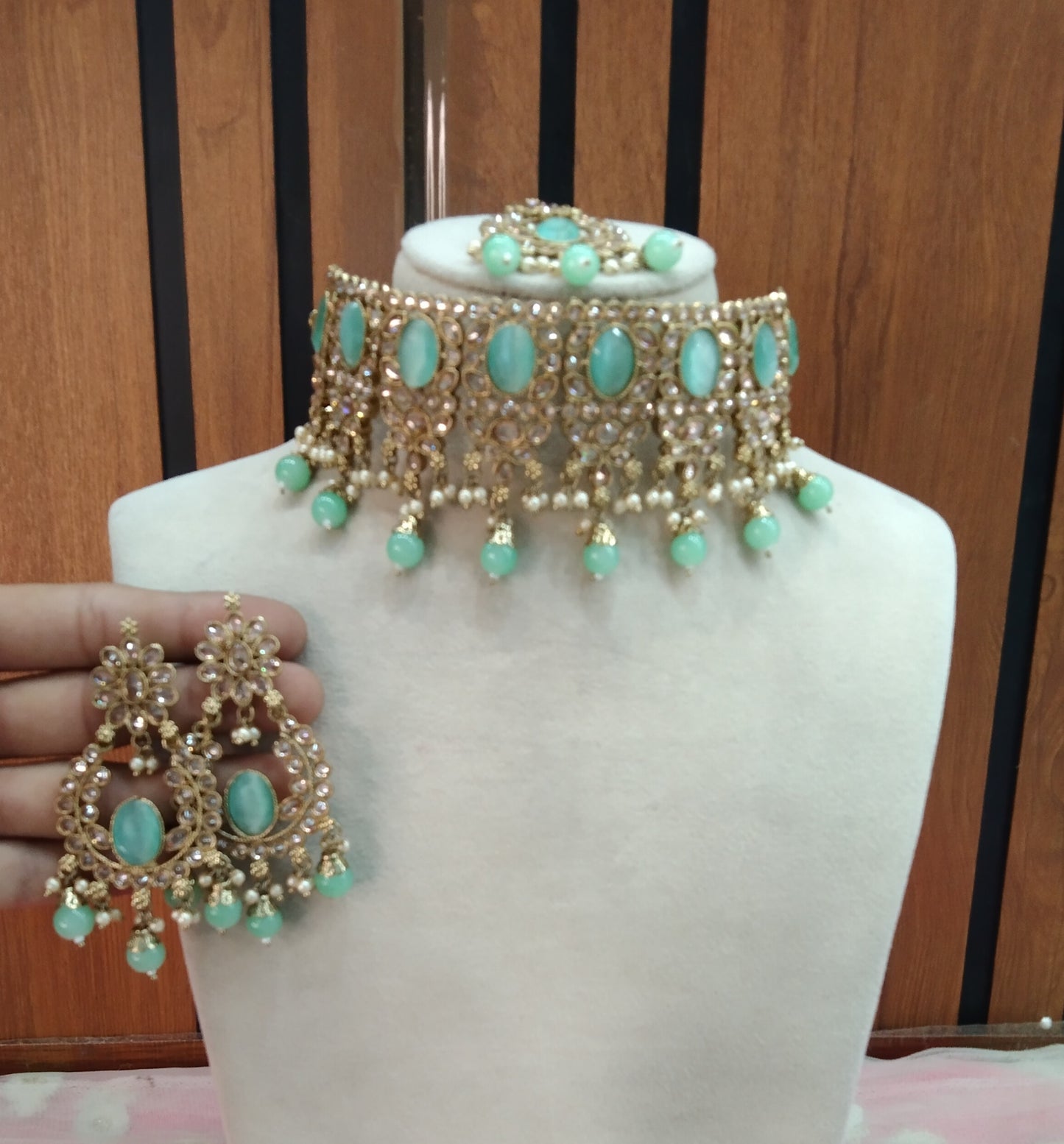 Mint Choker Jewellery Narayan Set