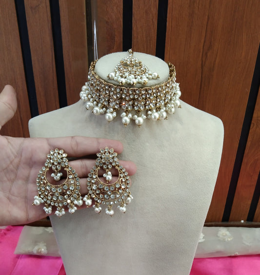 Antique White Choker Jewellery Vinland Set