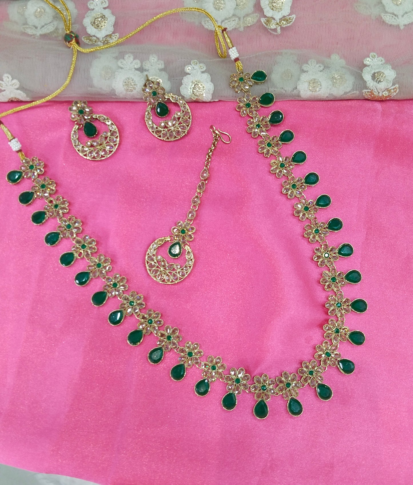 Green Long Haar Necklace Jewellery Sherry Set