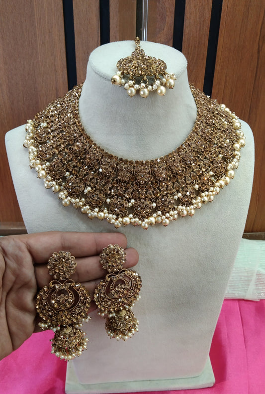 Anique Gold Necklace Jewellery Perm Set
