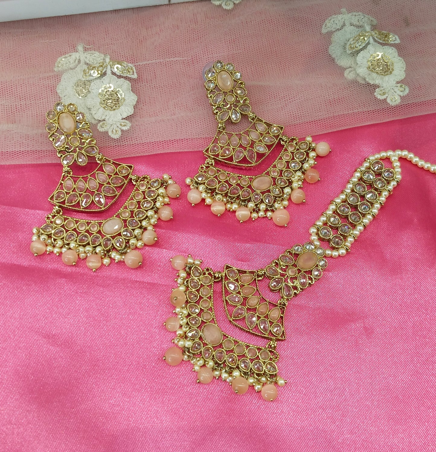 Peach Thing Bollywood Earrings Tikka Set