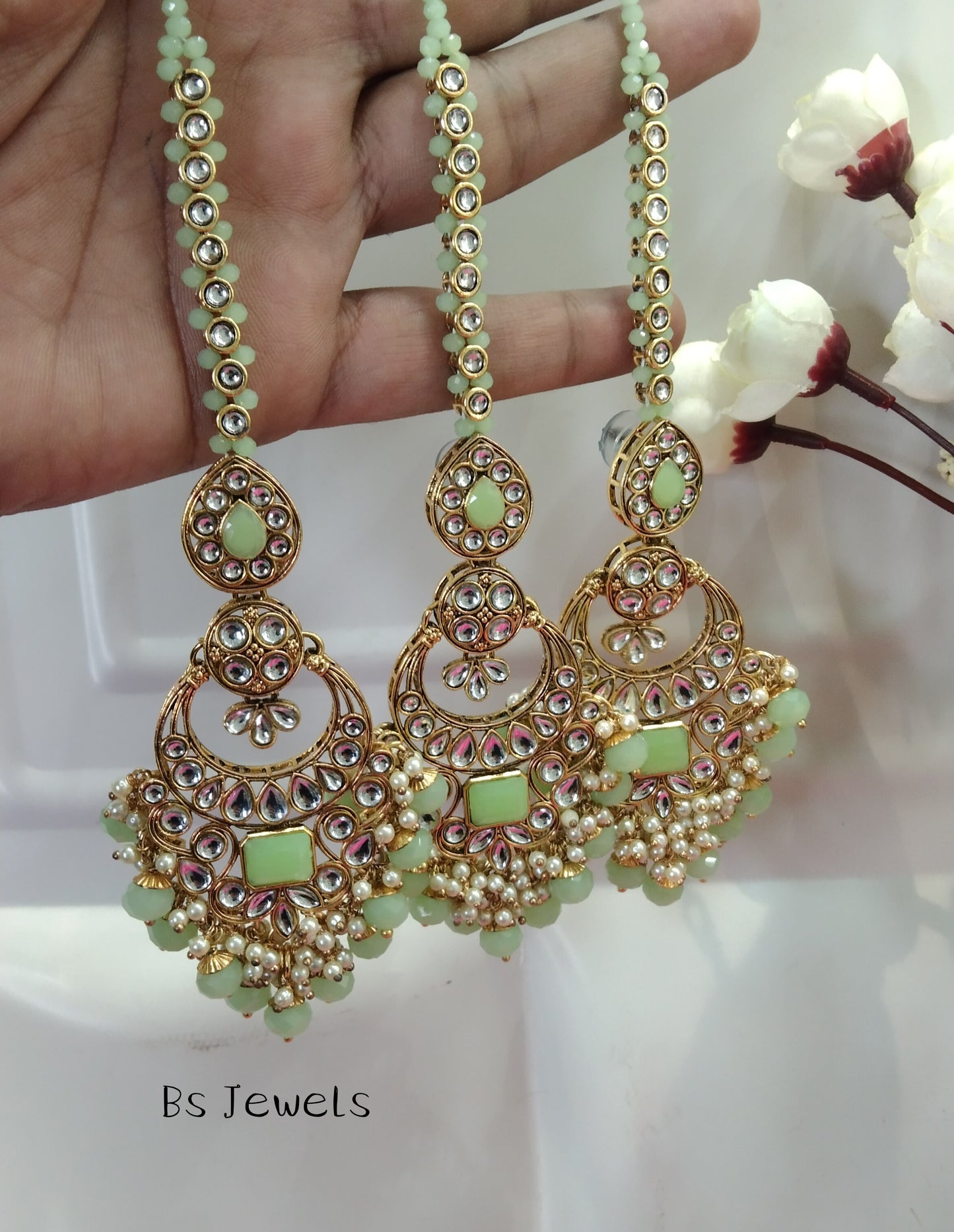 Pista Kundan Chandbali Group Bollywood Earrings Tikka Set