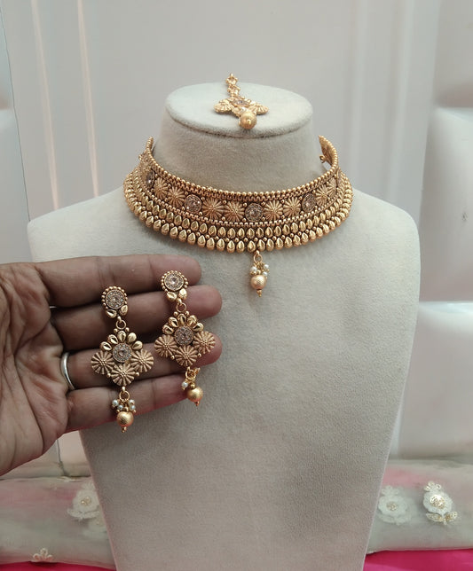 Gold Polki Choker Jewellery Beams Set