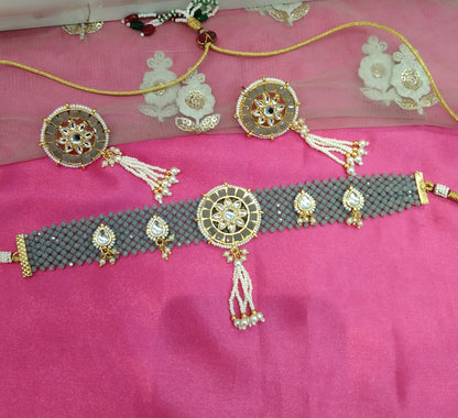 Grey Kundan Choker Jewellery Kaur Set