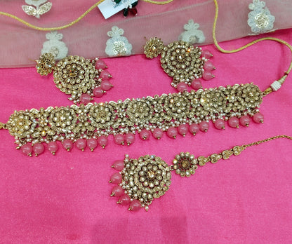 Gajjri Crystal Stone Choker Jewellery Hena Set