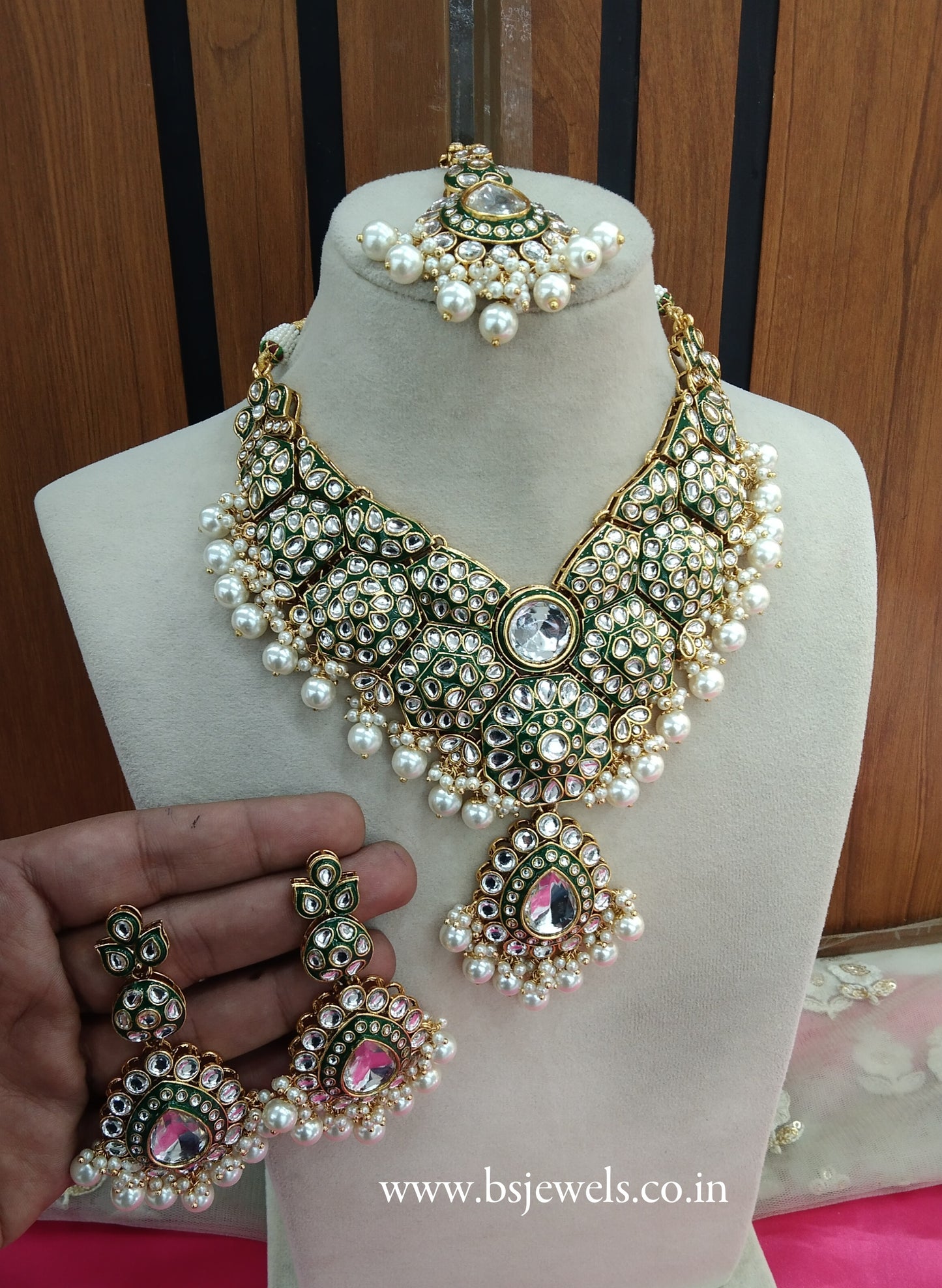 White Kundan Necklace Jewellery Like Set