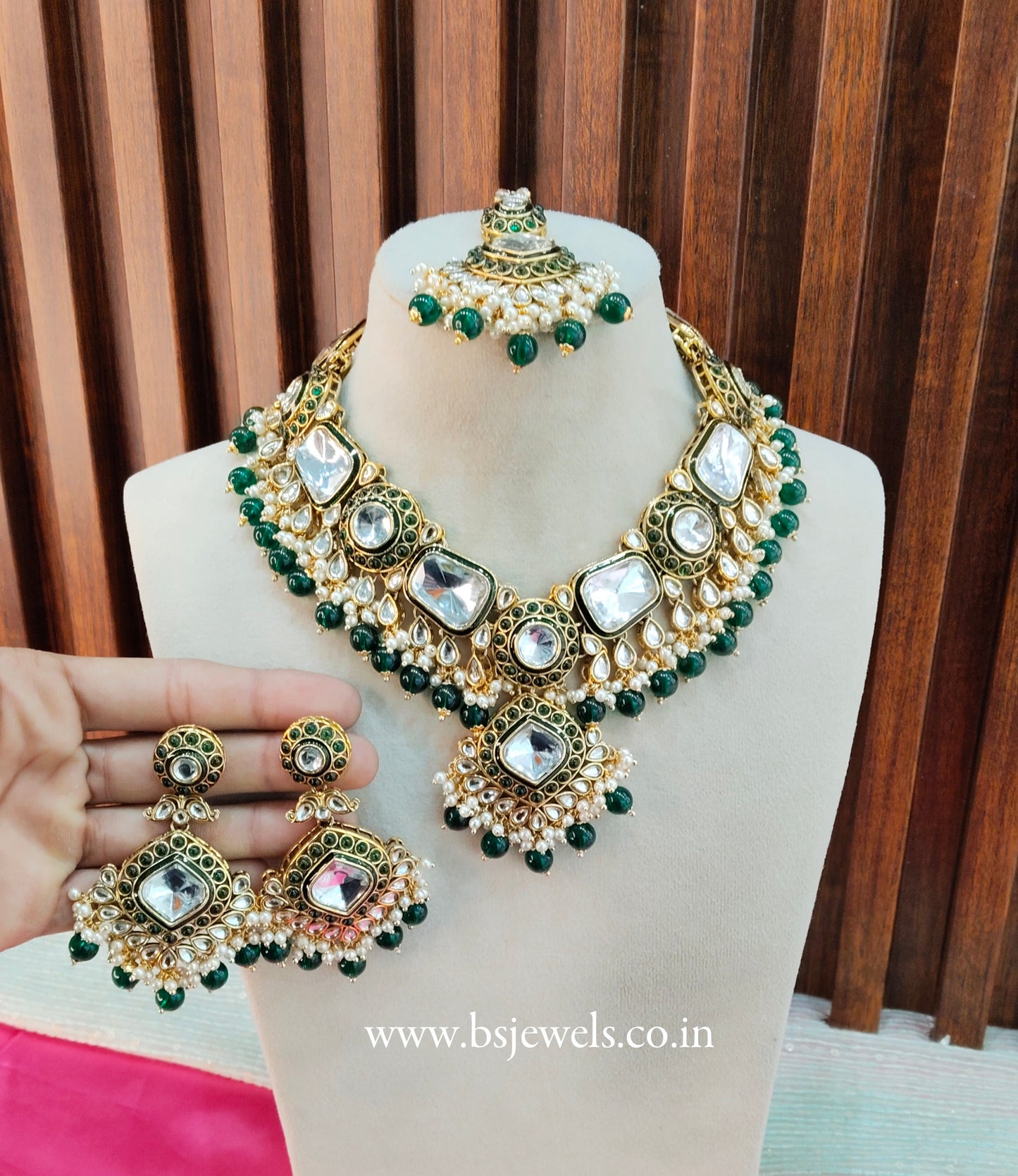Green Kundan Necklace Jewellery Letter Set
