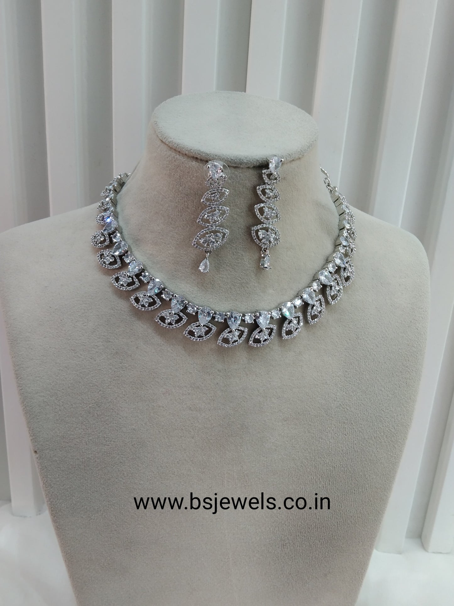 White Silver CZ Necklace Jewellery Hoboken Set