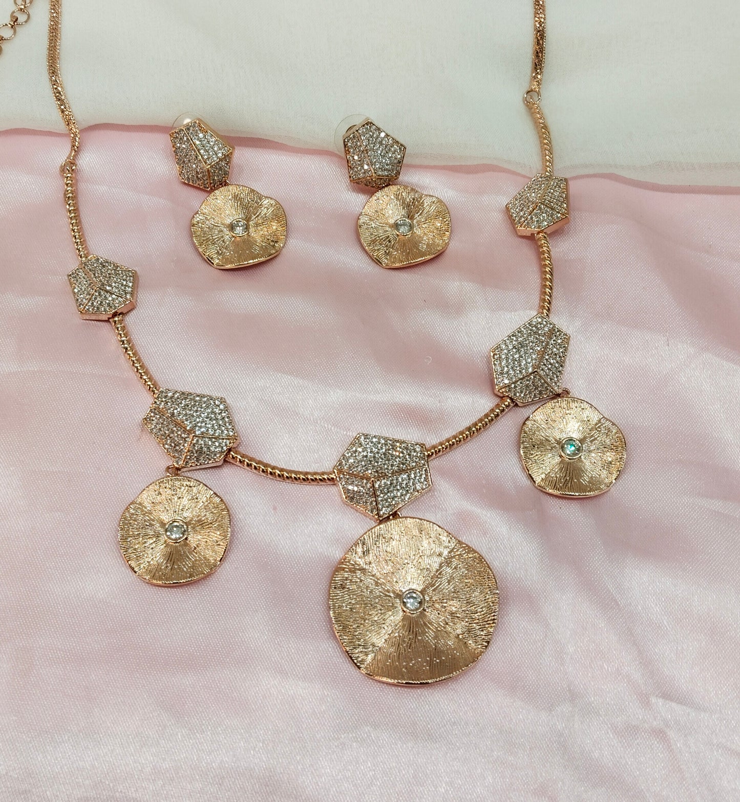 White Rose CZ Necklace Jewellery Ten Modi Set