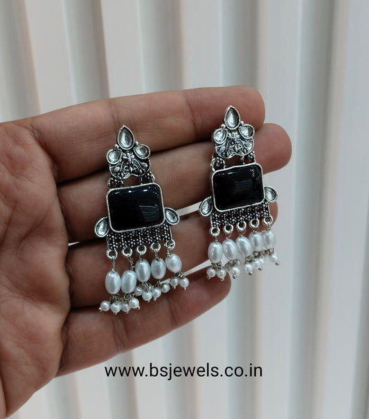 Black Oxidized Metal Roman Earrings Set