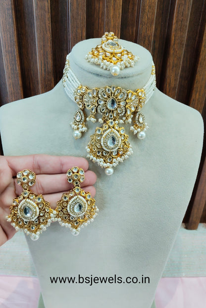 Gold White Kundan Choker Jewellery Vanca Set