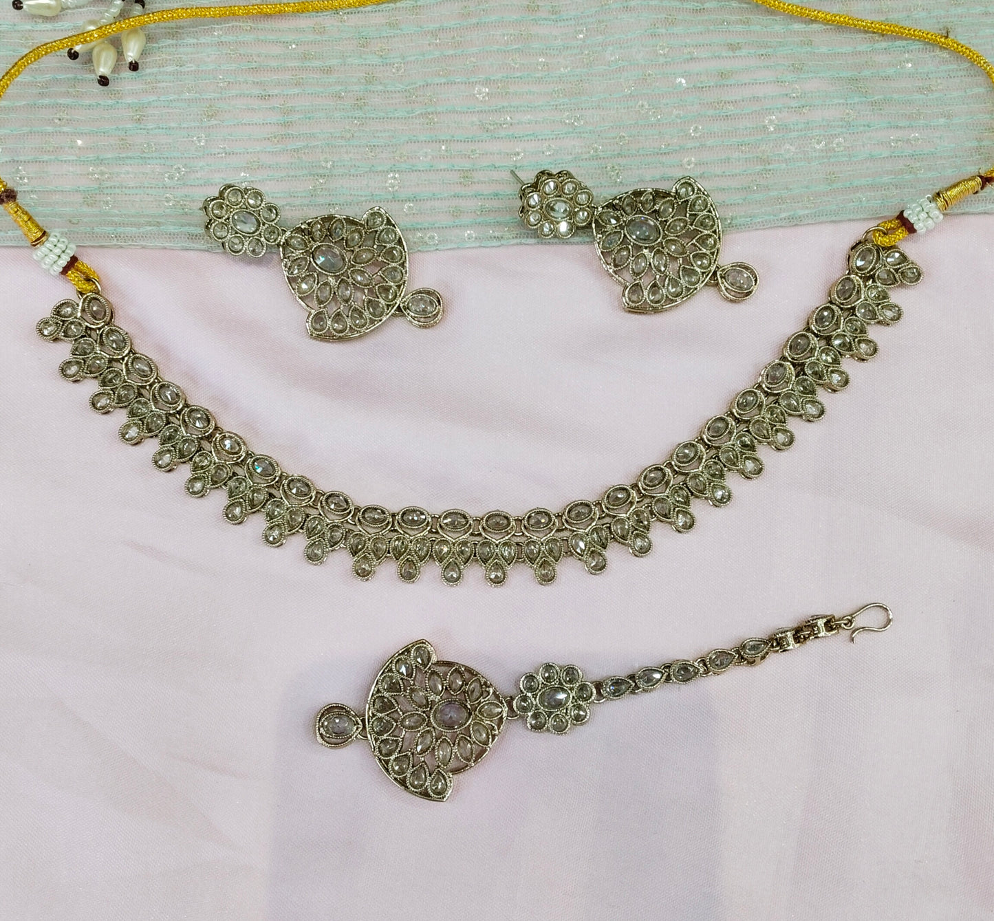 Antique White Necklace Jewellery Gaish Set