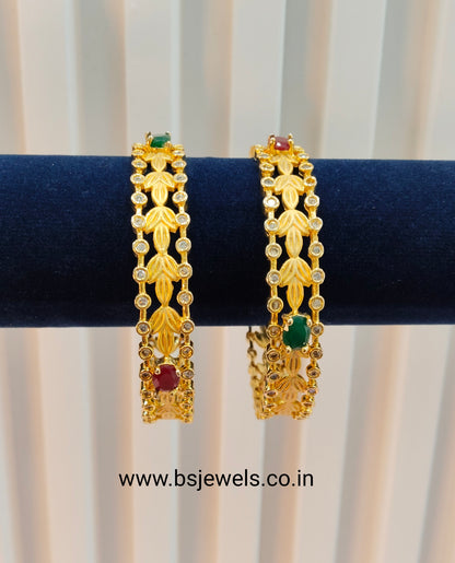 2.6 Size bangles jewelry /Traditional bollywood jewelry/Ruby Green Gold bangles