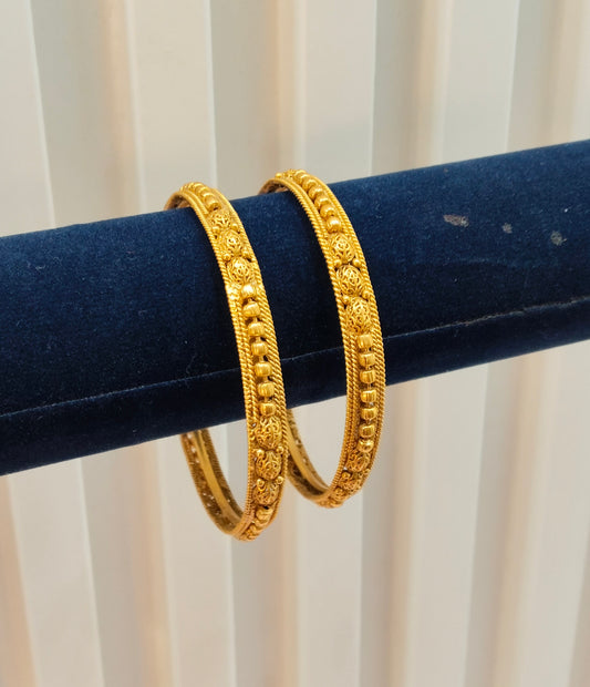 2.6 Size bangles jewelry /Traditional bollywood jewelry/ Gold bangles