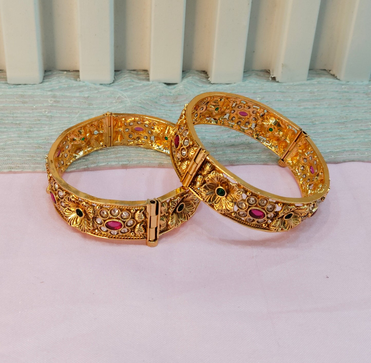 2.6 Size bangles jewelry /Traditional bollywood jewelry/Ruby Green Screw Gold bangles