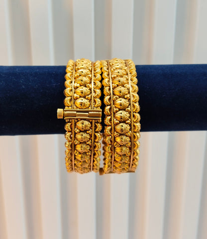 2.6 Size bangles jewelry /Traditional bollywood jewelry/ Screw Gold bangles