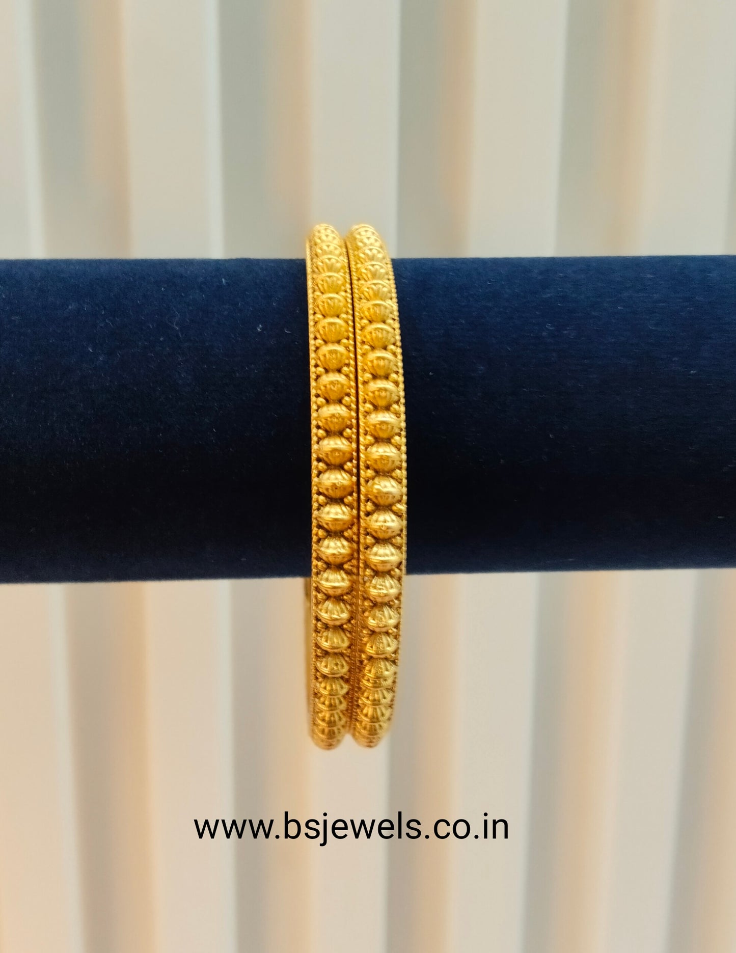 2.6 Size bangles jewelry /Traditional bollywood jewelry/ Gold bangles