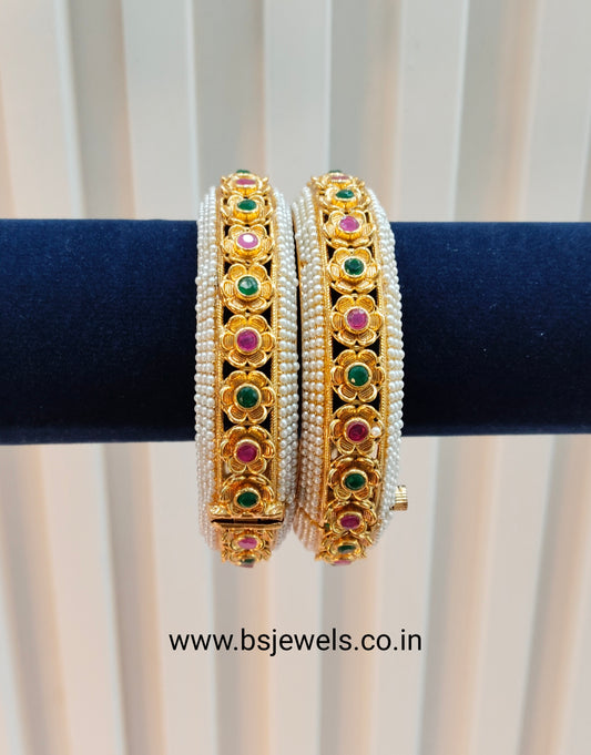 2.6 Size bangles jewelry /Traditional bollywood jewelry/Ruby Green Gold bangles